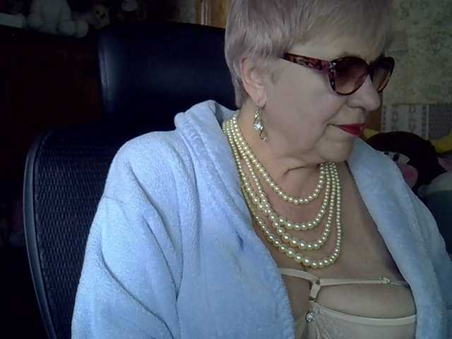 SweetCherry00's BongaCams show and profile