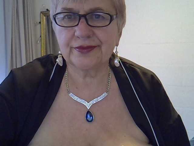 SweetCherry00's BongaCams show and profile