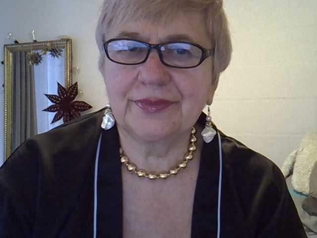 SweetCherry00's BongaCams show and profile