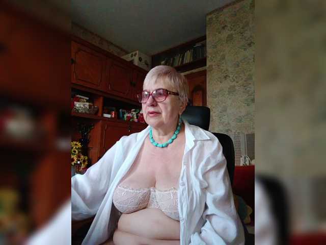 SweetCherry00's BongaCams show and profile