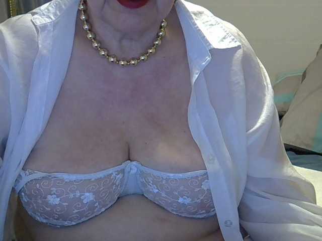 SweetCherry00's BongaCams show and profile