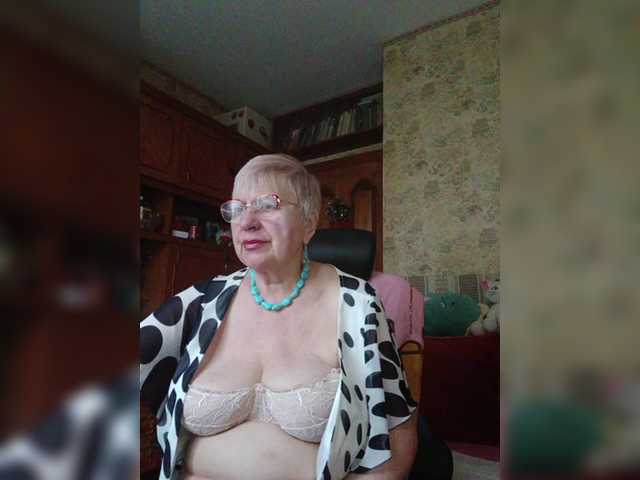 SweetCherry00's BongaCams show and profile