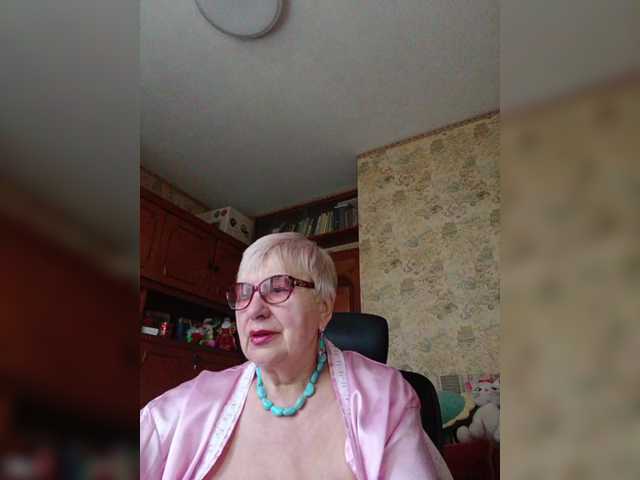 SweetCherry00's BongaCams show and profile