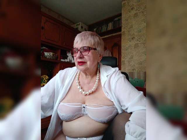 SweetCherry00's BongaCams show and profile