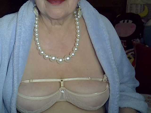 SweetCherry00's BongaCams show and profile