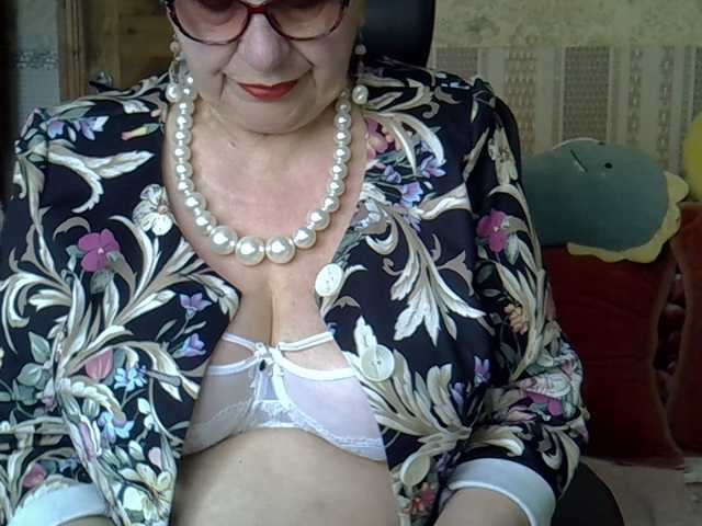 SweetCherry00's BongaCams show and profile