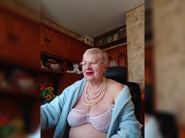 SweetCherry00's BongaCams show and profile