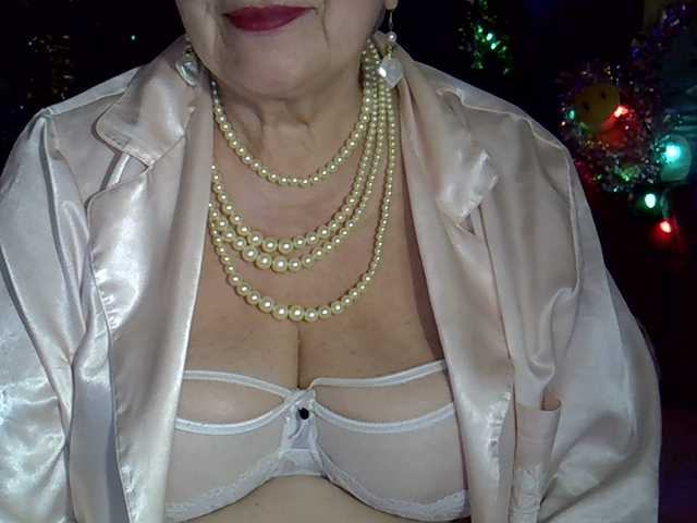 SweetCherry00's BongaCams show and profile