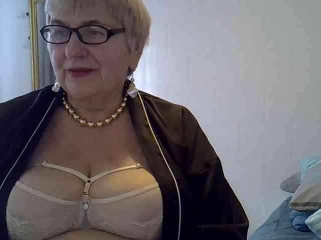 SweetCherry00 webcam