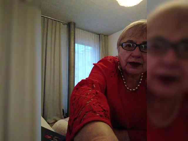 SweetCherry00 webcam