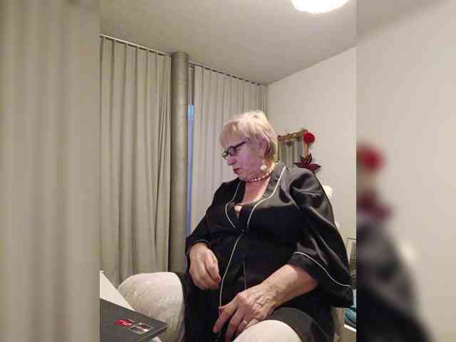 SweetCherry00 webcam