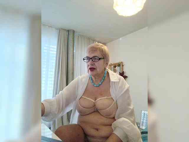 SweetCherry00 webcam