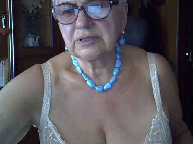 SweetCherry00 webcam