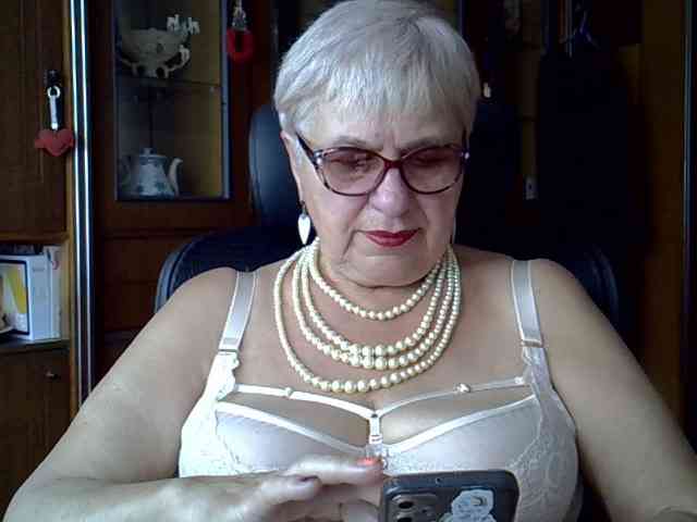 SweetCherry00 webcam