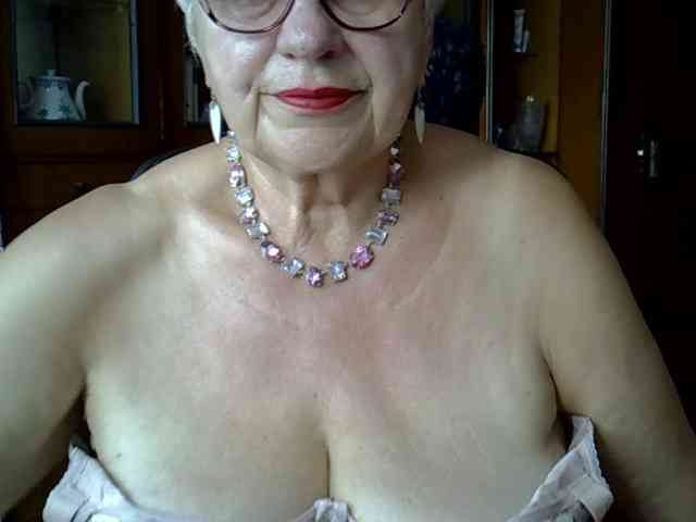 SweetCherry00 webcam
