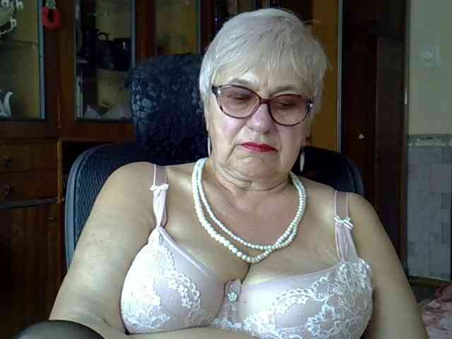 SweetCherry00 webcam