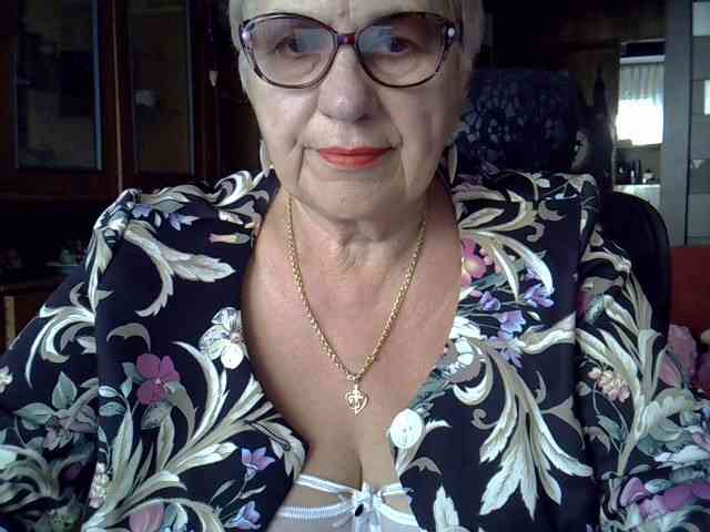 SweetCherry00 webcam