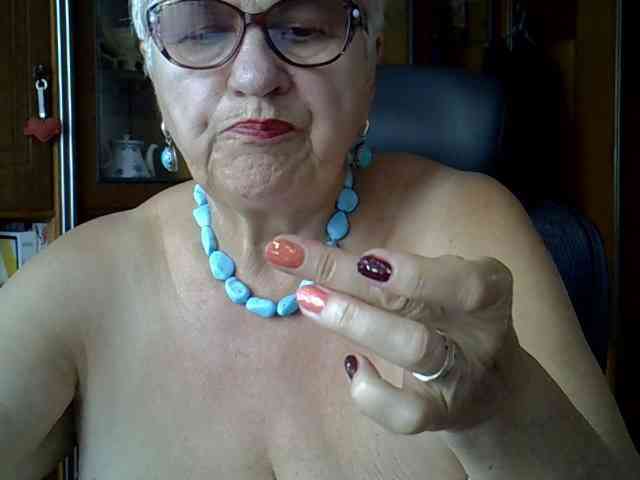 SweetCherry00 webcam