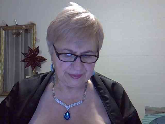 SweetCherry00 webcam