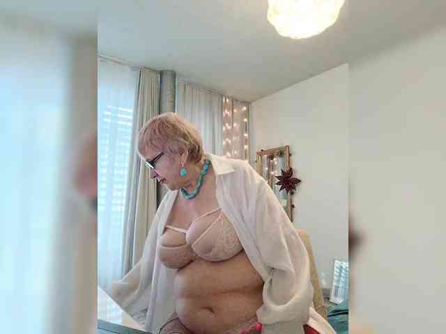 SweetCherry00 webcam