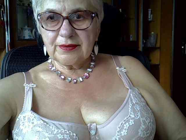 SweetCherry00 webcam