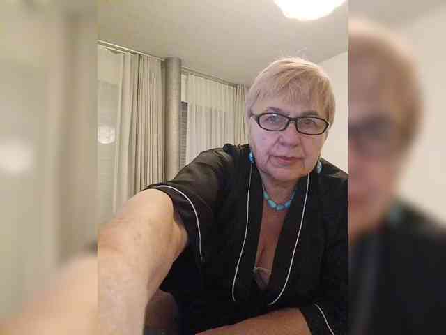 SweetCherry00 webcam