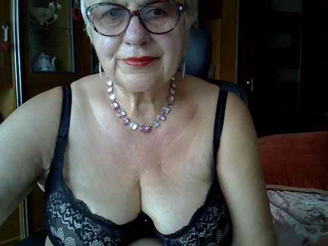 SweetCherry00 webcam