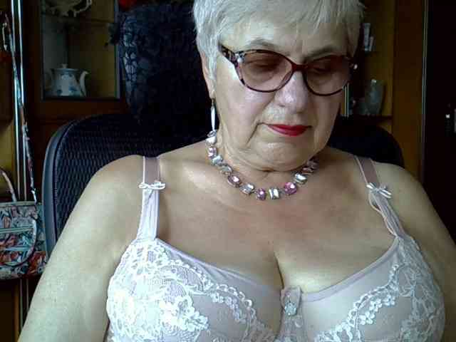 SweetCherry00 webcam