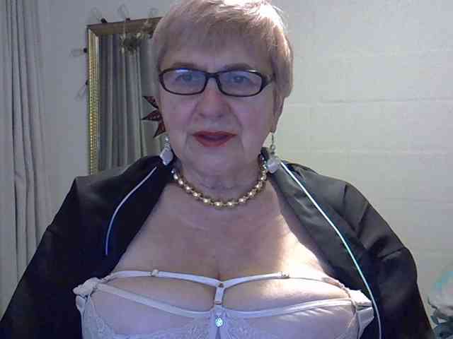 SweetCherry00 webcam