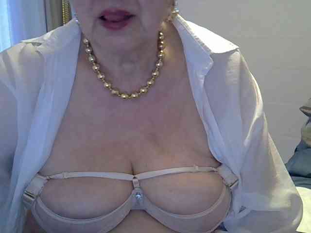 SweetCherry00 webcam