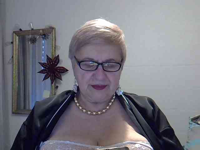 SweetCherry00 webcam