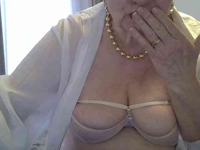 SweetCherry00 webcam