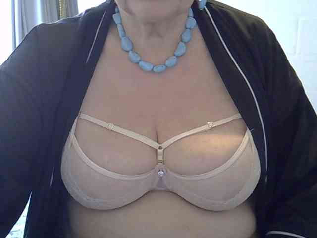 SweetCherry00 Live Webcam on BongaCams