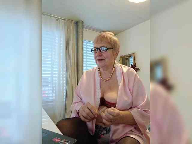 SweetCherry00 webcam