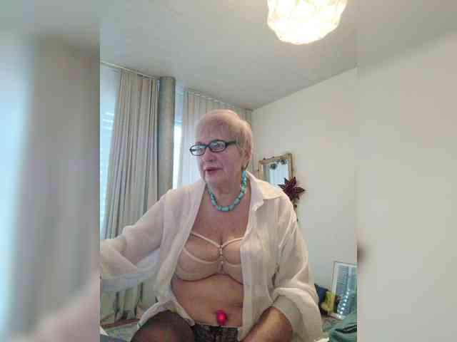 SweetCherry00 webcam