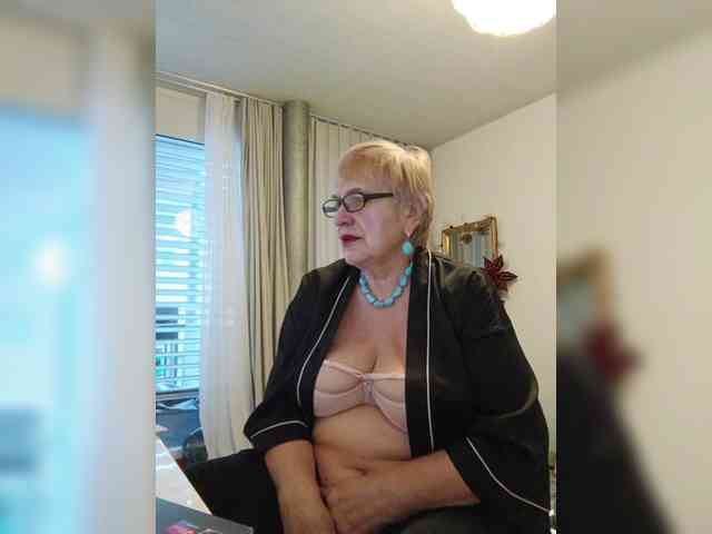 SweetCherry00 webcam
