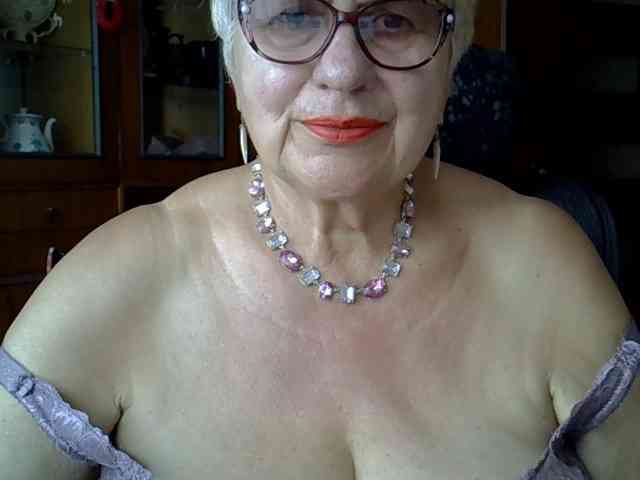 SweetCherry00 webcam