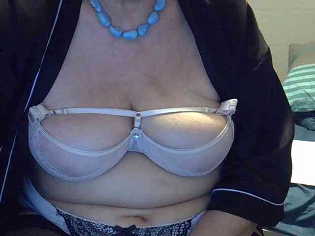 SweetCherry00 webcam