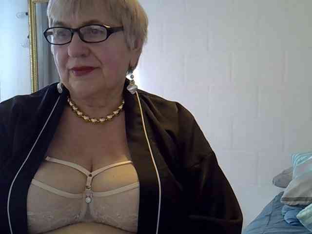 SweetCherry00 webcam