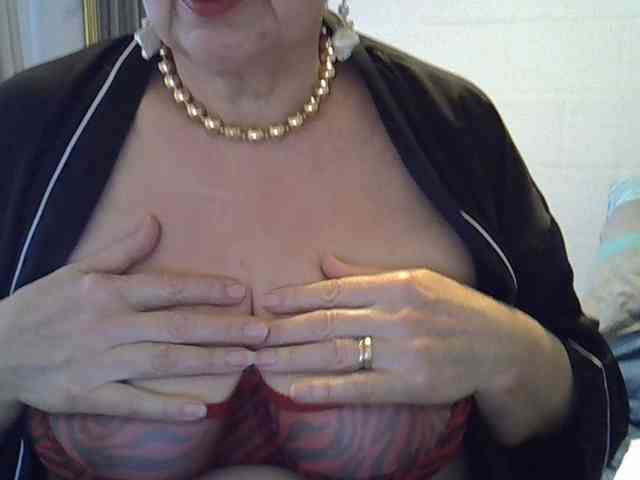 SweetCherry00 webcam