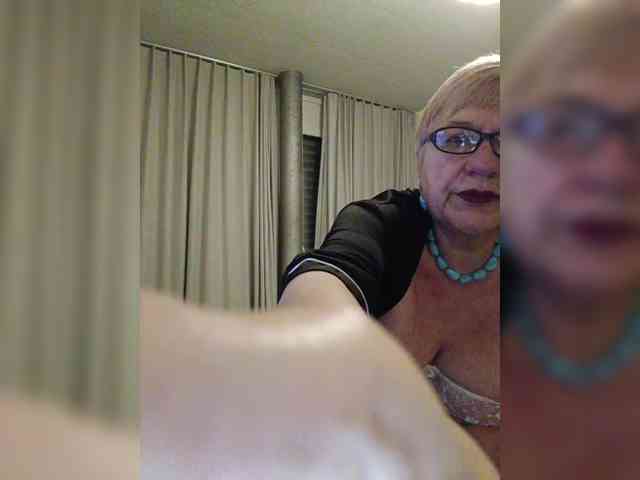 SweetCherry00 webcam