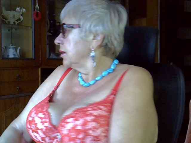 SweetCherry00 webcam