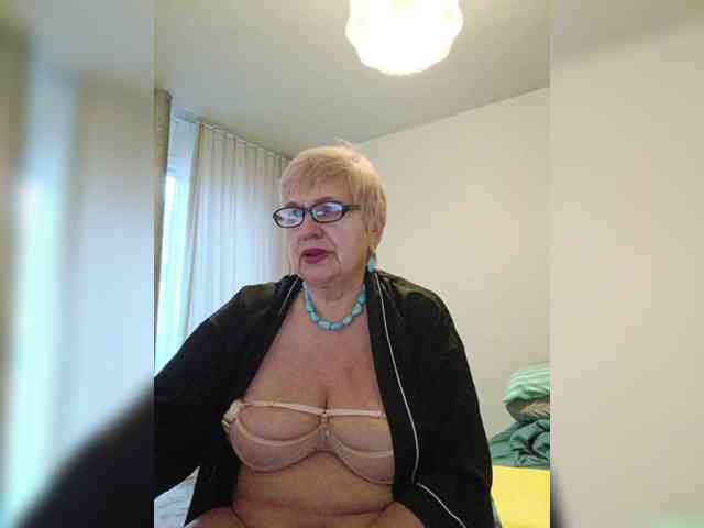 SweetCherry00 webcam