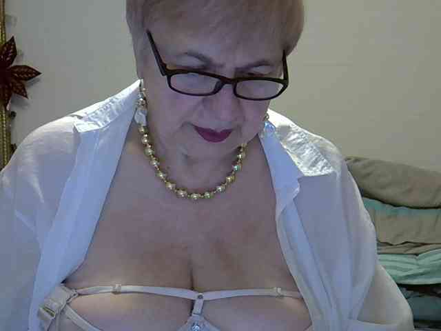 SweetCherry00 webcam