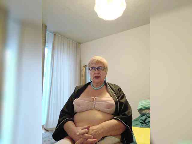 SweetCherry00 webcam