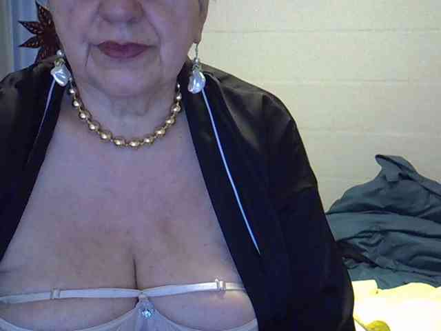 SweetCherry00 webcam