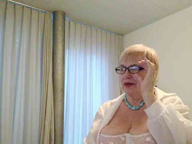 SweetCherry00 webcam