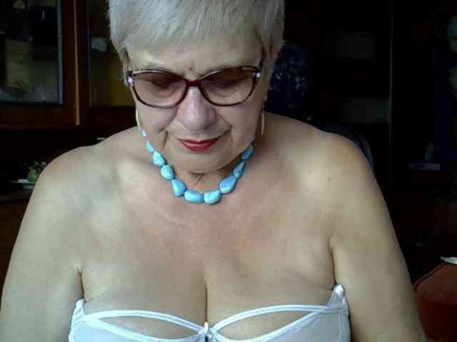 SweetCherry00 webcam