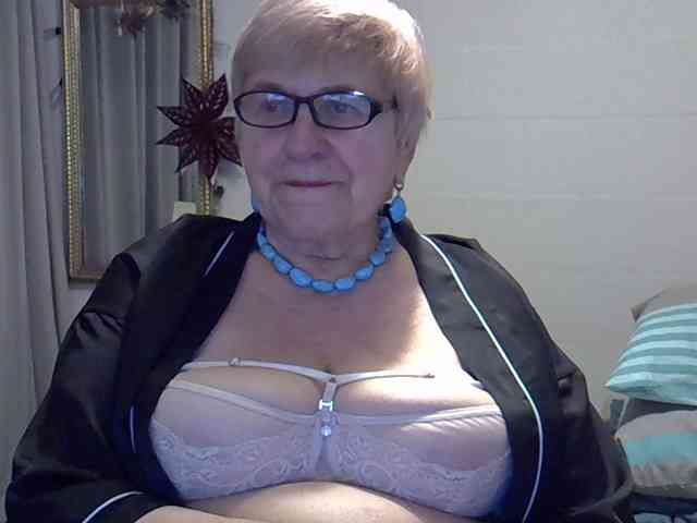 SweetCherry00 webcam