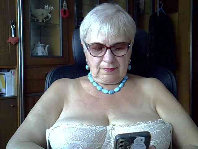 SweetCherry00 webcam